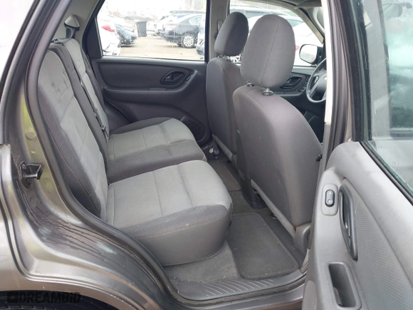 2005 Ford Escape XLS Value with VIN 1FMYU92Z35KA20497, listed as a IAAI auction lot 41509893 with 149,866 mi miles. Bid and sale history available at carsss.com. Image 8.