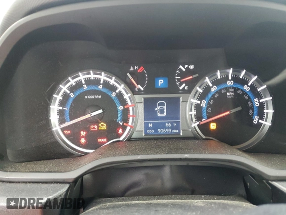 2018 Toyota 4Runner SR5 с VIN JTEZU5JRXJ5174700, выставлен на аукционе Copart как лот 54109885 с пробегом 90 693 миль миль и Списание • Salvage title. История ставок и продаж доступна на DreamBid. Изображение 9.