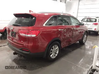 2016 Kia Sorento LX with VIN 5XYPGDA39GG162823, listed as a IAAI auction lot 41744061 with 95,195 mi miles. Bid and sale history available at carsss.com. Image 4.