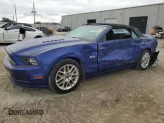 2014 Ford Mustang GT z VIN 1ZVBP8FF6E5330943, wystawiony jako Copart lot #82858274 z przebiegiem 50 701 mil mil oraz Szkoda całkowita • Salvage title. Historia ofert i sprzedaży dostępna na DreamBid. Obrazek 1.