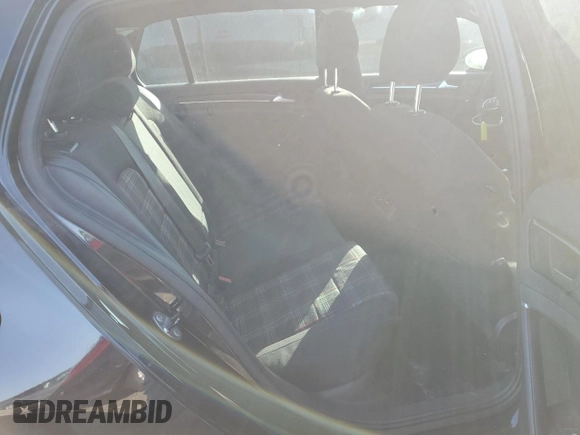 2015 Volkswagen GTI S z VIN 3VW5T7AU5FM100458, wystawiony jako Copart lot #77452564 z przebiegiem Nie podano mil oraz Szkoda całkowita • Salvage title. Historia ofert i sprzedaży dostępna na DreamBid. Obrazek 10.