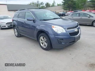 2013 Chevrolet Equinox LT z VIN 2GNALDEK2D6353437, wystawiony jako IAAI lot #42311865 z przebiegiem 142 574 mil mil oraz . Historia ofert i sprzedaży dostępna na DreamBid. Obrazek 1.