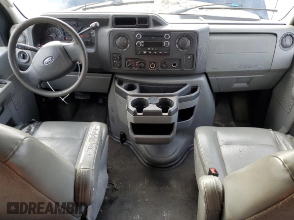 2010 Ford Econoline Passenger XL z VIN 1FBSS3BL5ADA95049, wystawiony jako Copart lot #81234424 z przebiegiem 123 435 mil mil oraz Szkoda całkowita • Salvage title. Historia ofert i sprzedaży dostępna na DreamBid. Obrazek 8.