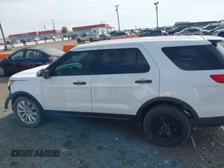 2015 Ford Utility Police Interceptor with VIN 1FM5K8AR0FGC16647, listed as a IAAI auction lot 42039669 with 155,768 mi miles. Bid and sale history available at carsss.com. Image 15.