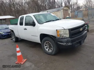 2008 Chevrolet Silverado 1500 Work Truck with VIN 1GCEC19X98Z240125, listed as a IAAI auction lot 41694132 with 99,400 mi miles. Bid and sale history available at carsss.com. Image 1.