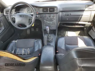 2000 Volvo S70 z VIN YV1LS61J1Y2646367, wystawiony jako Copart lot #53494485 z przebiegiem 260 701 mil mil oraz Szkody całkowita. Historia ofert i sprzedaży dostępna na DreamBid. Obrazek 8.