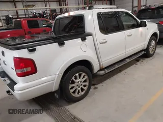 2007 Ford Explorer Sport Trac Limited z VIN 1FMEU53837UA50804, wystawiony jako IAAI lot #42181519 z przebiegiem 111 336 mil mil oraz . Historia ofert i sprzedaży dostępna na DreamBid. Obrazek 4.