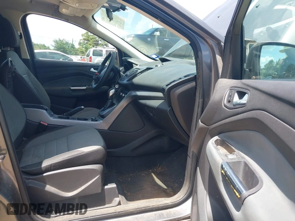2013 Ford Escape SE с VIN 1FMCU0GX6DUA25595, выставлен на аукционе IAAI как лот 42669283 с пробегом 210 869 миль миль и . История ставок и продаж доступна на DreamBid. Изображение 5.