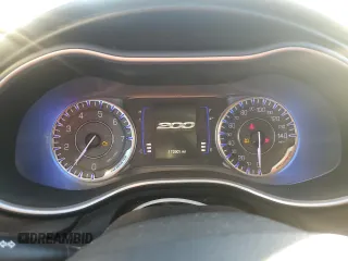 2015 Chrysler 200 Limited with VIN 1C3CCCAB7FN605686, listed as a Copart auction lot 47389925 with 172,901 mi miles and Salvage Title. Bid and sale history available at carsss.com. Image 9.