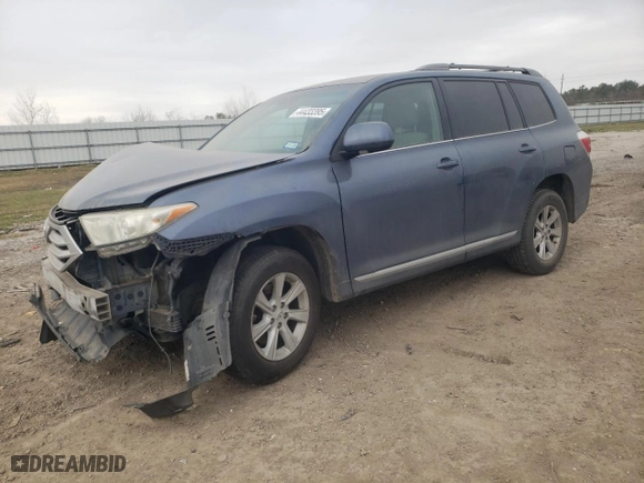 2013 Toyota Highlander with VIN 5TDZK3EH1DS100855, listed as a Copart auction lot 44433395 with 216,673 mi miles and Salvage Title. Bid and sale history available at carsss.com. Image 1.