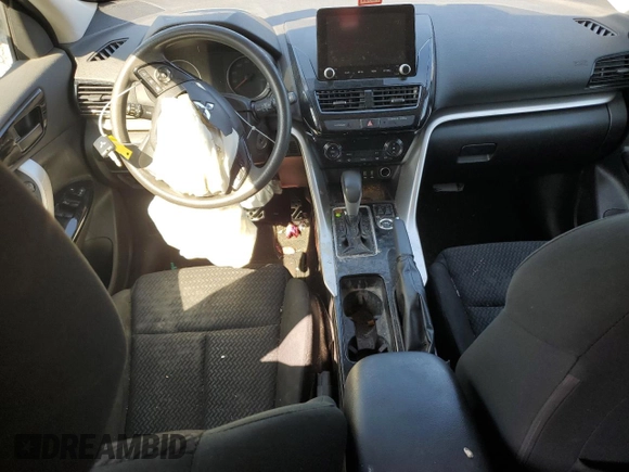 2022 Mitsubishi Eclipse Cross LE z VIN JA4ATVAA3NZ061971, wystawiony jako Copart lot #52570015 z przebiegiem 64 829 mil mil oraz Szkoda całkowita • Salvage title. Historia ofert i sprzedaży dostępna na DreamBid. Obrazek 8.