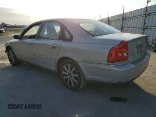 2004 Volvo S80 with VIN YV1TS59H741369185, listed as a Copart auction lot 70324584 with 166,943 mi miles and Salvage Title. Bid and sale history available at carsss.com. Image 2.