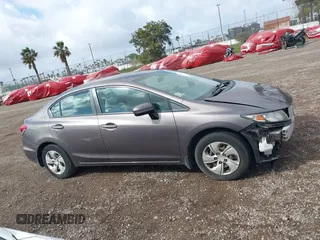 2014 Honda Civic LX z VIN 19XFB2F51EE256181, wystawiony jako IAAI lot #41707181 z przebiegiem 153 859 mil mil oraz . Historia ofert i sprzedaży dostępna na DreamBid. Obrazek 13.
