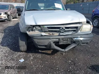 2001 Mazda B-Series 2WD Truck DS with VIN 4F4YR16V71TM24316, listed as a IAAI auction lot 41487457 with 226,072 mi miles. Bid and sale history available at carsss.com. Image 6.