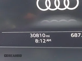 2020 Audi A4 Premium Plus with VIN WAUENAF41LA052093, listed as a IAAI auction lot 39436553 with 30,810 mi miles and . Bid and sale history available at carsss.com. Image 16.