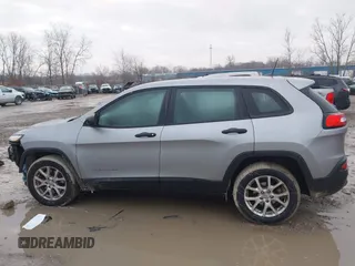 2017 Jeep Cherokee Sport z VIN 1C4PJLAB7HW663474, wystawiony jako IAAI lot #41064896 z przebiegiem 147 693 mil mil oraz . Historia ofert i sprzedaży dostępna na DreamBid. Obrazek 15.