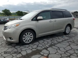 2017 Toyota Sienna XLE z VIN 5TDDZ3DC7HS170619, wystawiony jako Copart lot #58575075 z przebiegiem 153 184 mil mil oraz Czysty tytuł • Clean title. Historia ofert i sprzedaży dostępna na DreamBid. Obrazek 1.