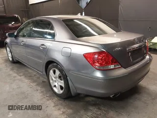 2006 Acura RL z VIN JH4KB165X6C009547, wystawiony jako IAAI lot #42073784 z przebiegiem 190 601 mil mil oraz . Historia ofert i sprzedaży dostępna na DreamBid. Obrazek 3.