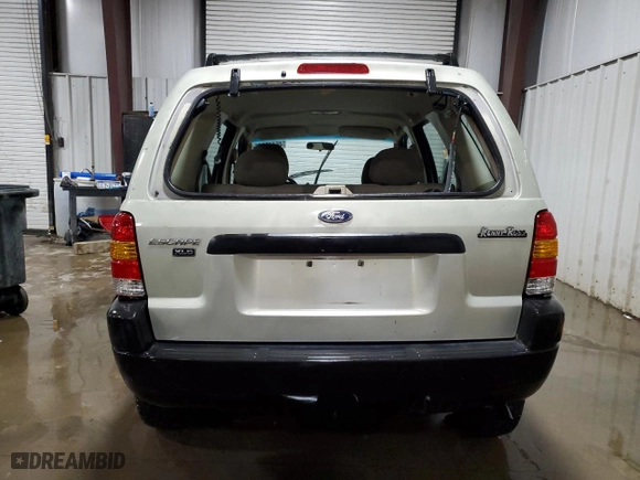 2003 Ford Escape XLS Popular with VIN 1FMYU02143KA40311, listed as a Copart auction lot 46442255 with 162,033 mi miles and Salvage Title. Bid and sale history available at carsss.com. Image 6.