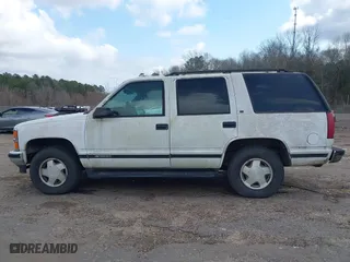 1996 Chevrolet Tahoe with VIN 1GNEK13R9TJ409605, listed as a IAAI auction lot 41467333 with 209,356 mi miles. Bid and sale history available at carsss.com. Image 14.