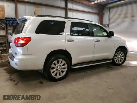 2010 Toyota Sequoia Platinum with VIN 5TDYY5G12AS029540, listed as a Copart auction lot 82955724 with 189,845 mi miles and Clean Title. Bid and sale history available at carsss.com. Image 3.