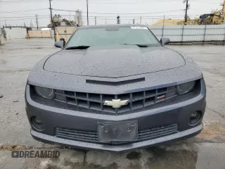 2010 Chevrolet Camaro 2SS z VIN 2G1FT1EW1A9140384, wystawiony jako Copart lot #47317085 z przebiegiem 138 244 mil mil oraz Szkody całkowita. Historia ofert i sprzedaży dostępna na DreamBid. Obrazek 5.