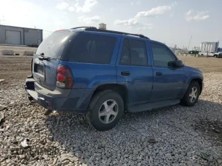 2005 Chevrolet TrailBlazer LT with VIN 1GNDT13S052254452, listed as a Copart auction lot 54919305 with 155,897 mi miles and Clean Title. Bid and sale history available at DreamBid. Image 3.