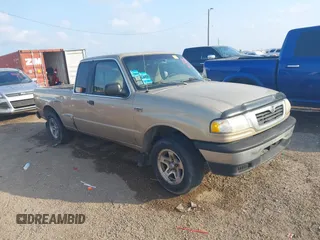 1999 Mazda B-Series 2WD Truck SE with VIN 4F4YR16V0XTM00755, listed as a IAAI auction lot 41530106 with 195,924 mi miles. Bid and sale history available at carsss.com. Image 1.