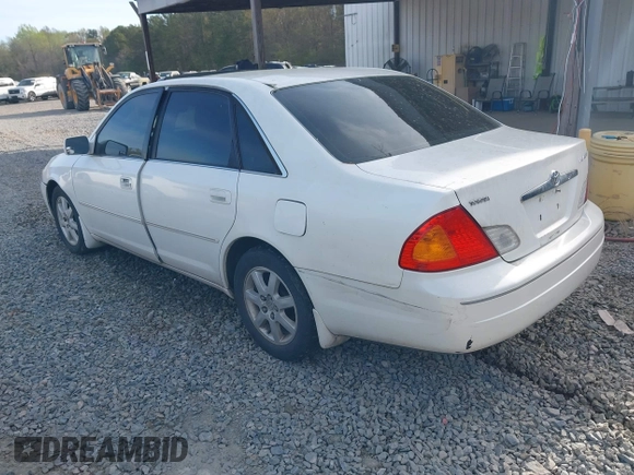 2002 Toyota Avalon XL with VIN 4T1BF28B32U266015, listed as a IAAI auction lot 41907532 with 347,005 mi miles and . Bid and sale history available at DreamBid. Image 3.
