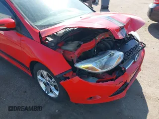 2014 Ford Focus SE with VIN 1FADP3K26EL305818, listed as a IAAI auction lot 42062813 with 175,047 mi miles. Bid and sale history available at carsss.com. Image 12.
