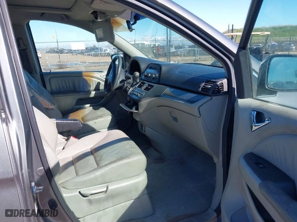 2007 Honda Odyssey EX-L with VIN 5FNRL386X7B405321, listed as a IAAI auction lot 41703384 with 198,552 mi miles. Bid and sale history available at carsss.com. Image 5.