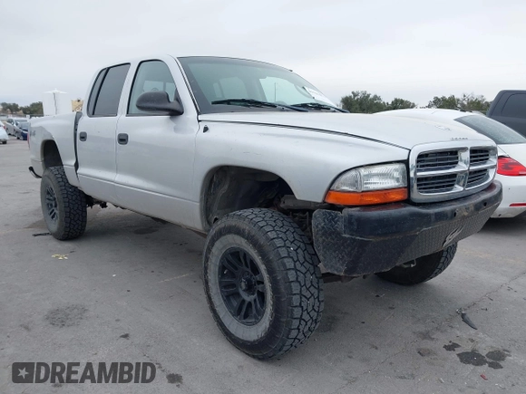 2004 Dodge Dakota Sport with VIN 1D7HG38NX4S608298, listed as a IAAI auction lot 41621473 with 192,876 mi miles. Bid and sale history available at carsss.com. Image 1.