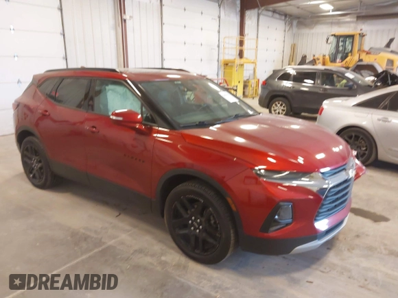2021 Chevrolet Blazer LT z VIN 3GNKBJRS2MS520283, wystawiony jako IAAI lot #42059583 z przebiegiem 81 284 mil mil oraz . Historia ofert i sprzedaży dostępna na DreamBid. Obrazek 1.