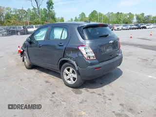 2016 Chevrolet Trax LS z VIN 3GNCJNSBOGL130872, wystawiony jako IAAI lot #42030004 z przebiegiem 121 078 mil mil oraz . Historia ofert i sprzedaży dostępna na DreamBid. Obrazek 3.