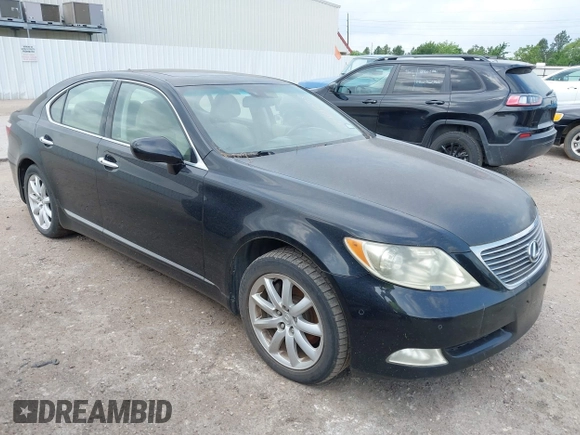 2008 Lexus LS 460 with VIN JTHBL46FX85054924, listed as a IAAI auction lot 42161278 with 1 mi miles. Bid and sale history available at carsss.com. Image 1.