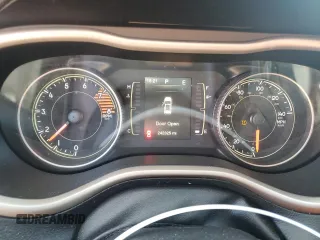 2017 Jeep Cherokee 75th Anniversary Edition с VIN 1C4PJMCS7HW505283, выставлен на аукционе Copart как лот 55504045 с пробегом 242 325 миль миль и Списание • Salvage title. История ставок и продаж доступна на DreamBid. Изображение 9.