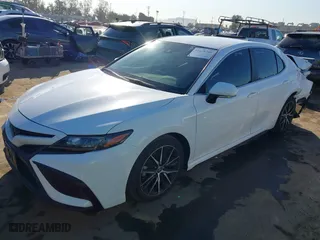 2022 Toyota Camry SE with VIN 4T1G11AK8NU651762, listed as a IAAI auction lot 41645202 with 30,536 mi miles. Bid and sale history available at carsss.com. Image 17.
