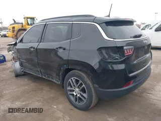 2018 Jeep Compass Latitude with VIN 3C4NJCBB7JT285996, listed as a IAAI auction lot 42063437 with 91,505 mi miles and . Bid and sale history available at DreamBid. Image 3.