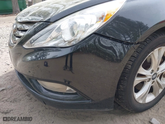 2013 Hyundai Sonata SE with VIN 5NPEC4AC9DH807963, listed as a IAAI auction lot 41971858 with 117,037 mi miles. Bid and sale history available at carsss.com. Image 6.