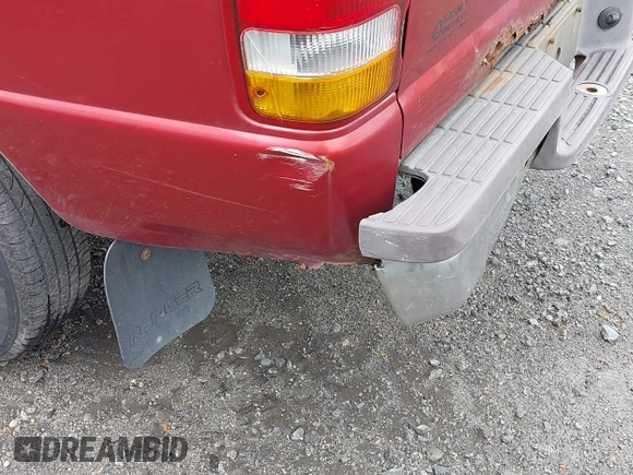 1997 Ford Ranger XLT z VIN 1FTCR10A2VPB59294, wystawiony jako IAAI lot #42676586 z przebiegiem 174 042 mil mil oraz . Historia ofert i sprzedaży dostępna na DreamBid. Obrazek 12.