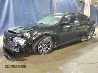 2016 Chrysler 300 S z VIN 2C3CCAGG2GH298705, wystawiony jako Copart lot #51842545 z przebiegiem 91 108 mil mil oraz Tytuł czysty. Historia ofert i sprzedaży dostępna na DreamBid. Obrazek 1.
