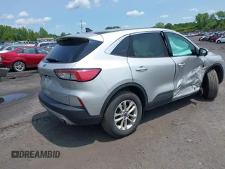 2020 Ford Escape SE z VIN 1FMCU9G67LUA85265, wystawiony jako IAAI lot #42389104 z przebiegiem 66 608 mil mil oraz . Historia ofert i sprzedaży dostępna na DreamBid. Obrazek 4.