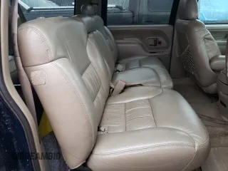 1997 GMC Suburban with VIN 3GKFK16R4VG519902, listed as a Copart auction lot 79031204 with 195,624 mi miles and Salvage Title. Bid and sale history available at DreamBid. Image 10.