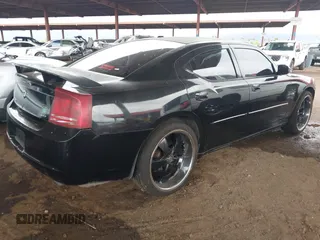 2007 Dodge Charger z VIN 2B3KA43R27H671197, wystawiony jako IAAI lot #42400223 z przebiegiem 180 948 mil mil oraz . Historia ofert i sprzedaży dostępna na DreamBid. Obrazek 4.