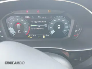 2022 Audi Q3 S line Premium z VIN WA1DECF34N1086088, wystawiony jako IAAI lot #42102694 z przebiegiem 81 530 mil mil oraz . Historia ofert i sprzedaży dostępna na DreamBid. Obrazek 7.
