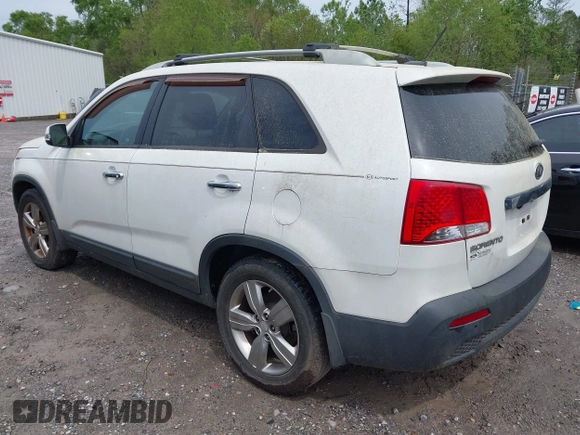 2012 Kia Sorento EX with VIN 5XYKU4A66CG227487, listed as a IAAI auction lot 41925941 with 185,464 mi miles. Bid and sale history available at carsss.com. Image 3.