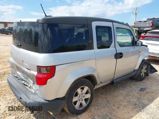 2010 Honda Element EX z VIN 5J6YH1H7XAL003727, wystawiony jako IAAI lot #42192550 z przebiegiem 178 024 mil mil oraz . Historia ofert i sprzedaży dostępna na DreamBid. Obrazek 4.