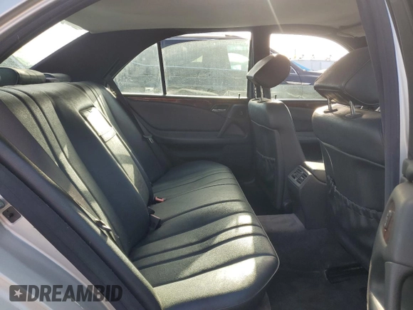 1998 Mercedes-Benz E 320 with VIN WDBJF25F3WA689755, listed as a Copart auction lot 51288455 with 124,157 mi miles and Salvage Title. Bid and sale history available at DreamBid. Image 10.