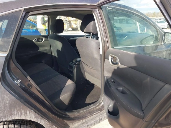2015 Nissan Sentra S with VIN 3N1AB7AP0FY293418, listed as a IAAI auction lot 41686907 with 295,235 mi miles. Bid and sale history available at carsss.com. Image 8.