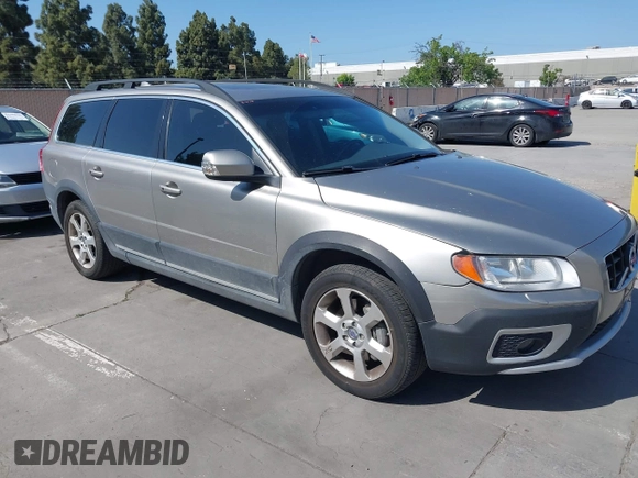 2011 Volvo XC70 3.2L with VIN YV4940BZ0B1095869, listed as a IAAI auction lot 42152626 with 133,696 mi miles and . Bid and sale history available at DreamBid. Image 1.